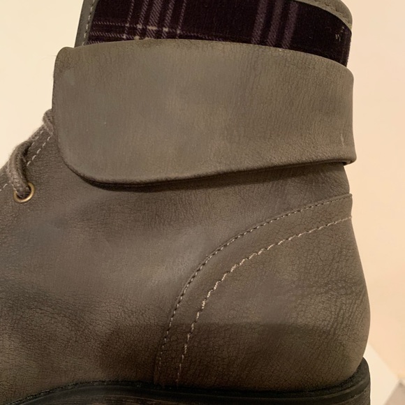 CLIFFS by Stone Mountain Taupe Faux Suede Lace Up Booties Size 8.5 - Picture 9 of 13